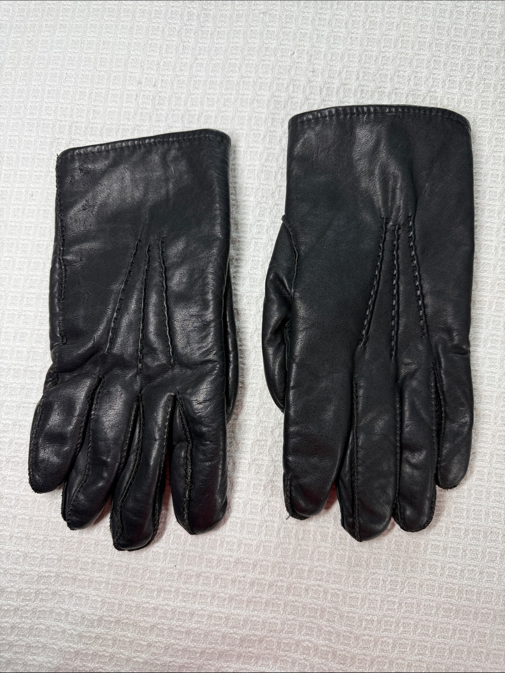 Fur lined black leather driving gloves size 10-10.5